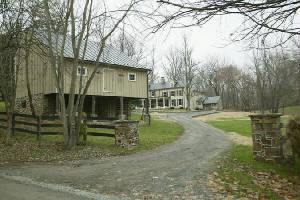 MeadowlawnBarn.JPG